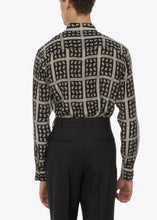Load image into Gallery viewer, BLACK/IVORY PAISLEY PRINT SILK SHIRT.
