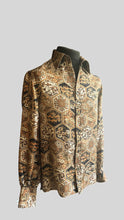 Load image into Gallery viewer, PATCHWORK PRINT SILK TWILL SHIRT WITH VOLUME SLEEVE.
