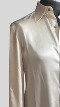 Load image into Gallery viewer, CREAM SILK SATIN SHIRT.
